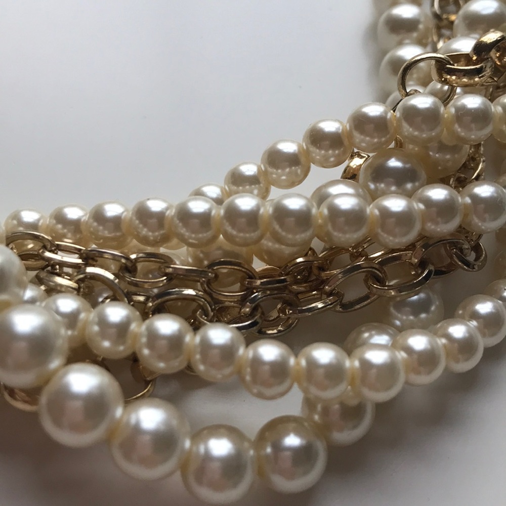 Pearl/gold twist necklace